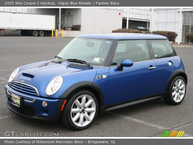 2005 Mini Cooper S Hardtop in Hyper Blue Metallic