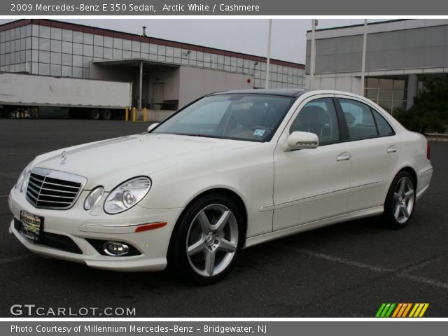 2009 Mercedes-Benz E 350 Sedan in Arctic White