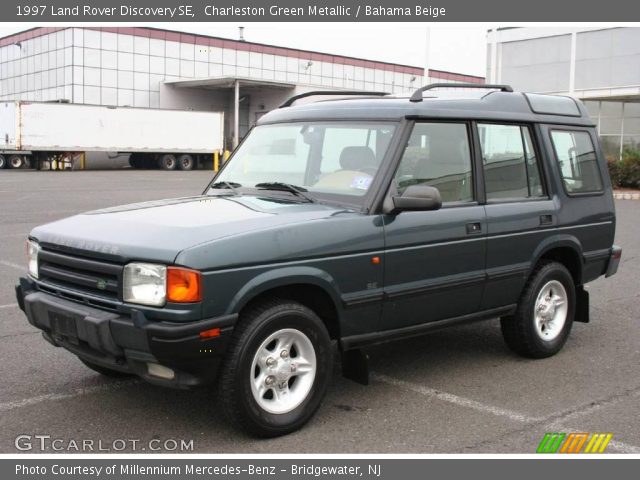 1997 Land Rover Discovery SE in Charleston Green Metallic