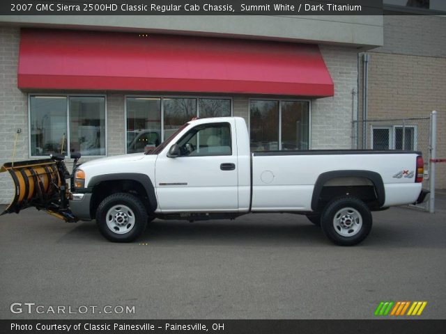 2007 GMC Sierra 2500HD Classic Regular Cab Chassis in Summit White