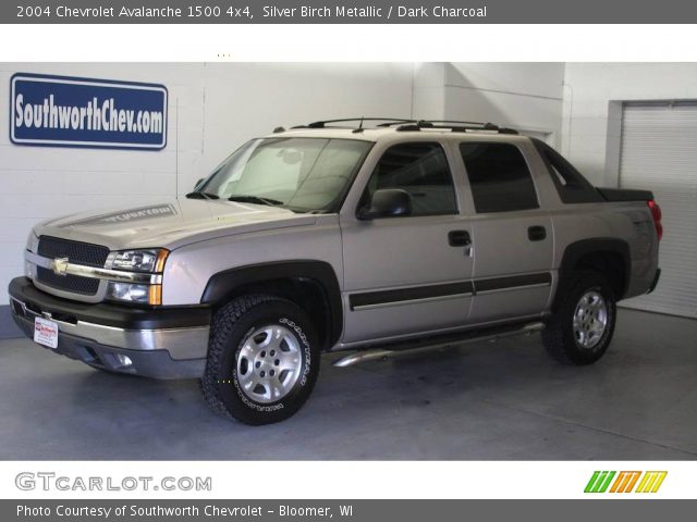 2004 Chevrolet Avalanche 1500 4x4 in Silver Birch Metallic