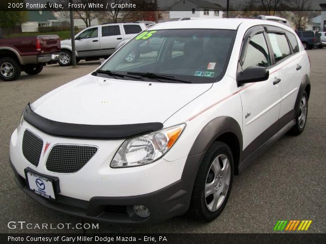 2005 Pontiac Vibe  in Frosty White