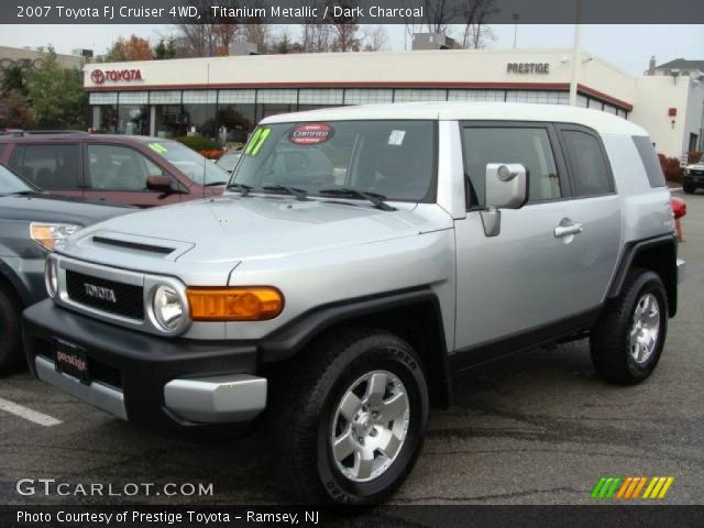 2007 Toyota FJ Cruiser 4WD in Titanium Metallic