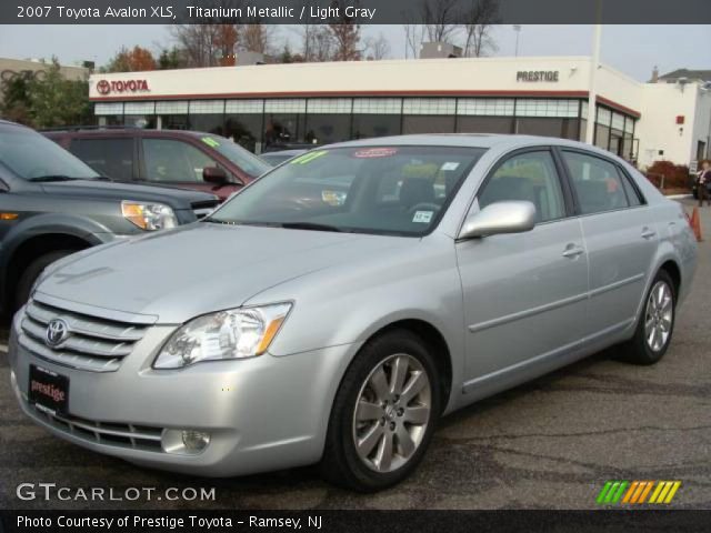 2007 Toyota Avalon XLS in Titanium Metallic