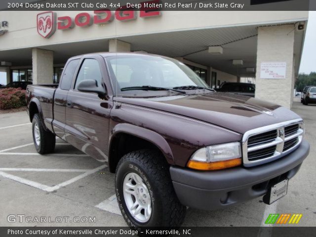 2004 Dodge Dakota SXT Club Cab 4x4 in Deep Molten Red Pearl