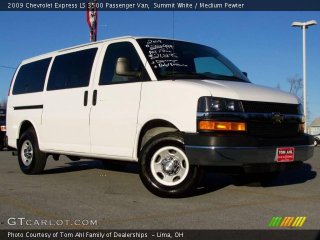 2009 Chevrolet Express LS 3500 Passenger Van in Summit White