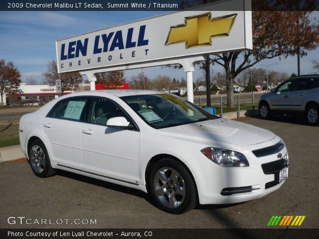 2009 Chevrolet Malibu LT Sedan in Summit White