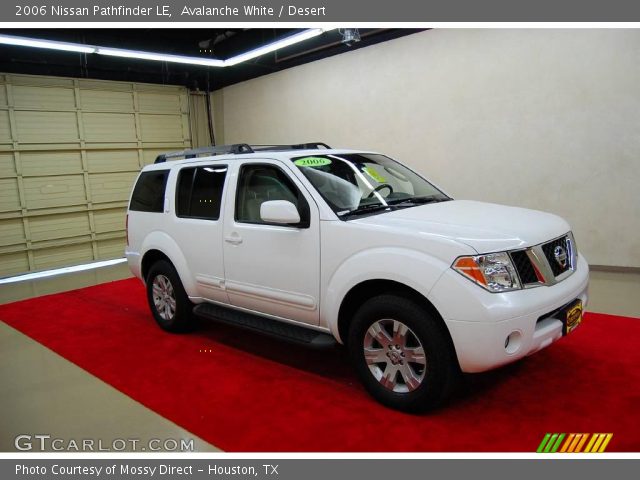 2006 Nissan Pathfinder LE in Avalanche White