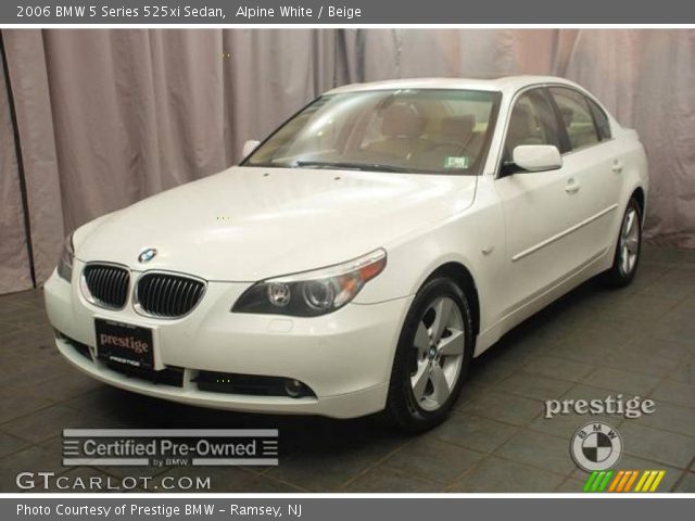 2006 BMW 5 Series 525xi Sedan in Alpine White