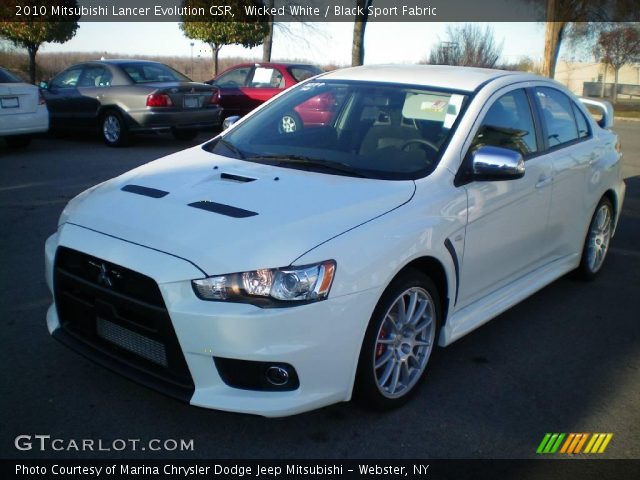 2010 Mitsubishi Lancer Evolution GSR in Wicked White