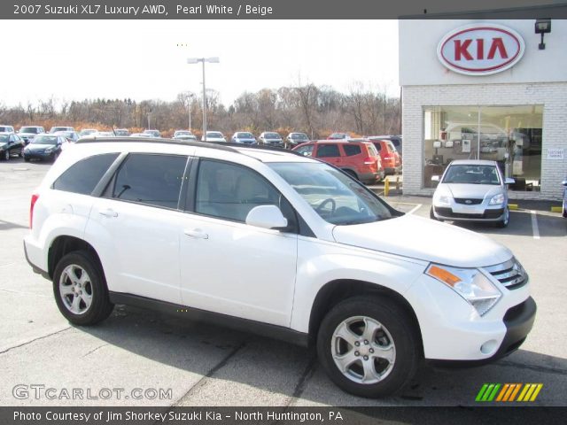 2007 Suzuki XL7 Luxury AWD in Pearl White