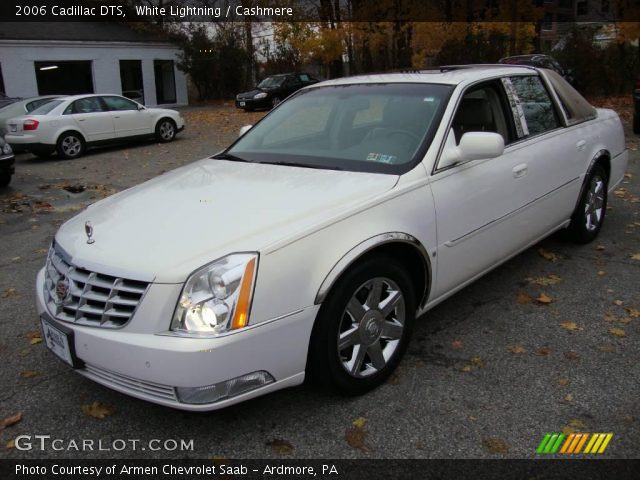 2006 Cadillac DTS  in White Lightning