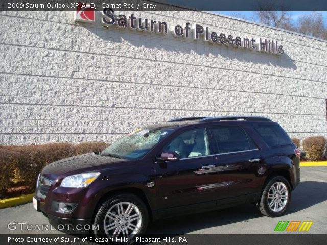 2009 Saturn Outlook XR AWD in Garnet Red