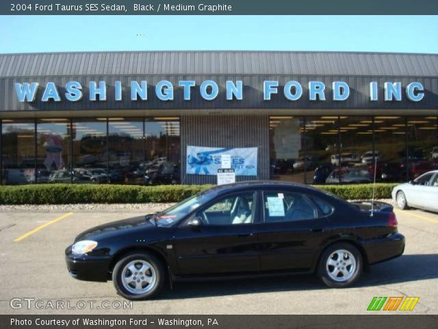 2004 Ford Taurus SES Sedan in Black