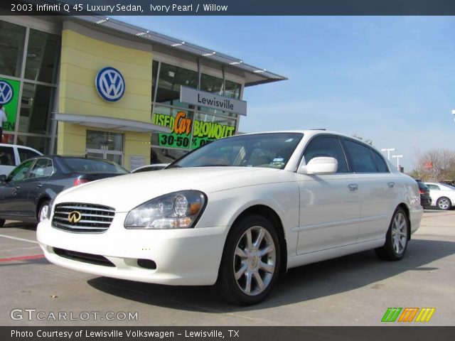 2003 Infiniti Q 45 Luxury Sedan in Ivory Pearl