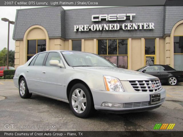 2007 Cadillac DTS Luxury in Light Platinum