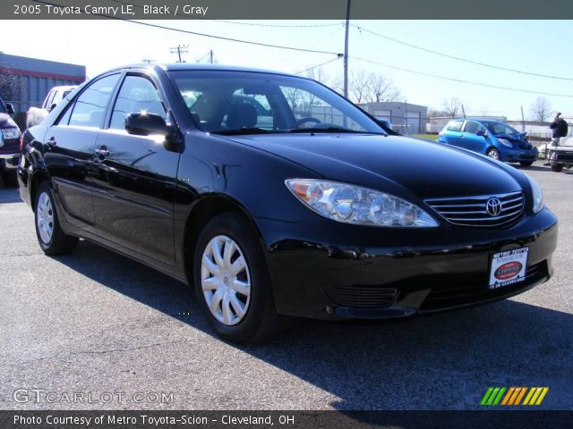 2005 Toyota Camry LE in Black