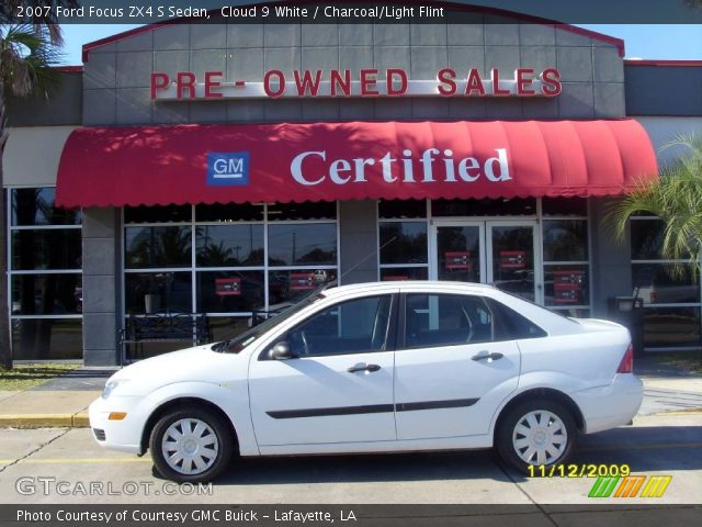 2007 Ford Focus ZX4 S Sedan in Cloud 9 White