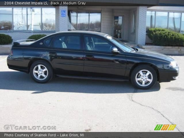 2004 Chevrolet Impala LS in Black
