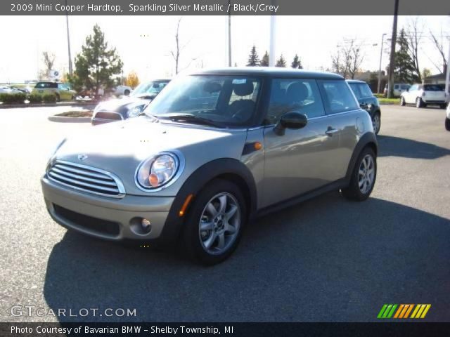 2009 Mini Cooper Hardtop in Sparkling Silver Metallic