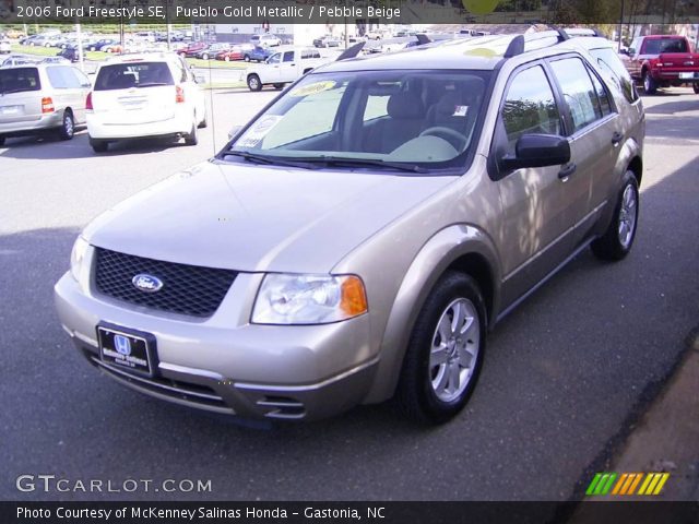 2006 Ford Freestyle SE in Pueblo Gold Metallic