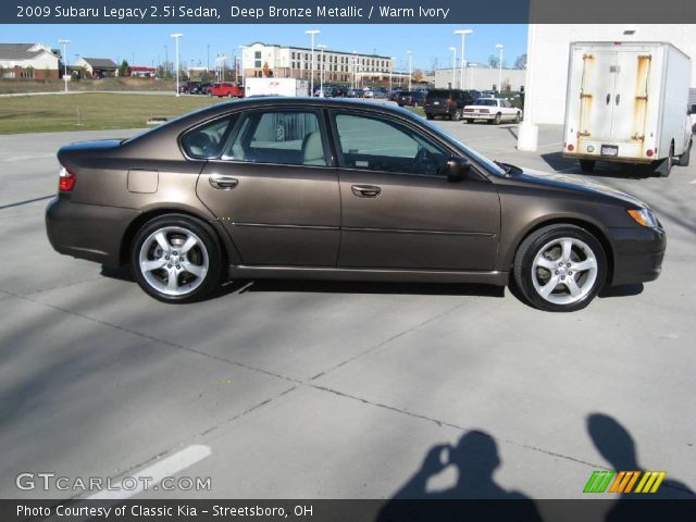 2009 Subaru Legacy 2.5i Sedan in Deep Bronze Metallic