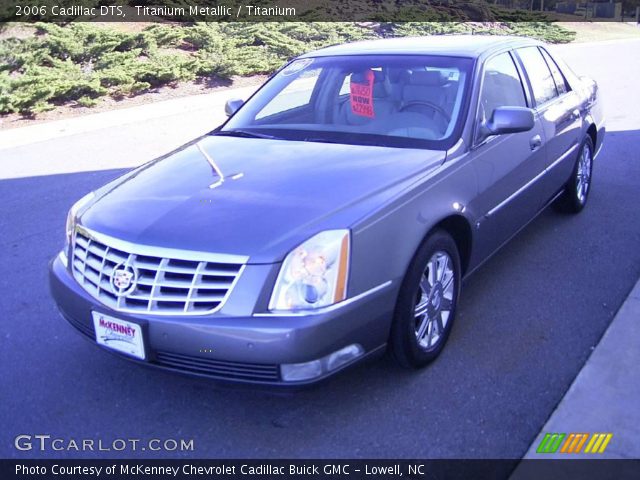 2006 Cadillac DTS  in Titanium Metallic