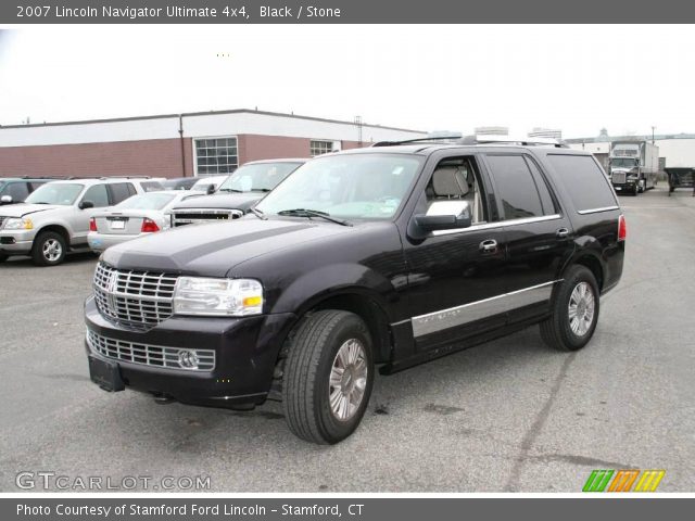 2007 Lincoln Navigator Ultimate 4x4 in Black