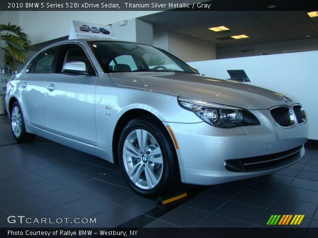 2010 BMW 5 Series 528i xDrive Sedan in Titanium Silver Metallic