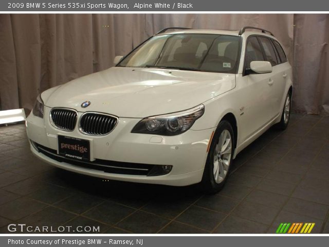 2009 BMW 5 Series 535xi Sports Wagon in Alpine White