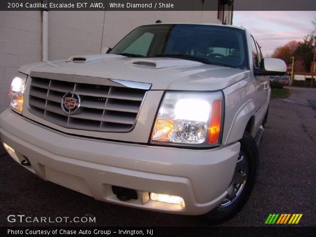 2004 Cadillac Escalade EXT AWD in White Diamond
