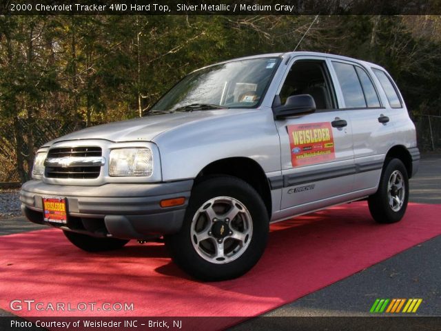 2000 Chevrolet Tracker 4WD Hard Top in Silver Metallic