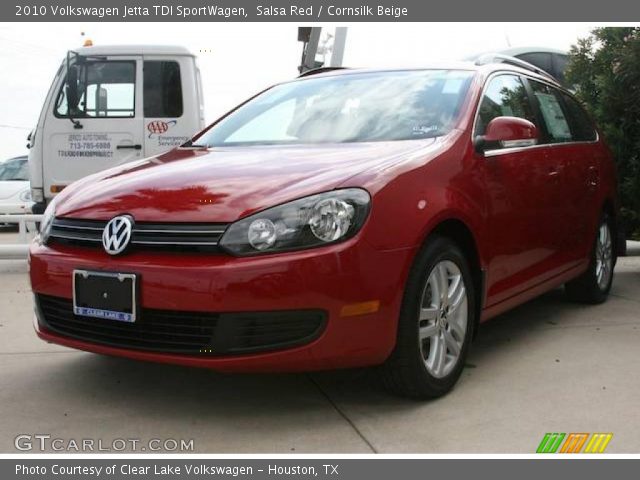 2010 Volkswagen Jetta TDI SportWagen in Salsa Red