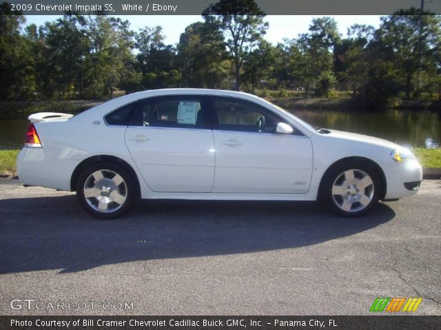 2009 Chevrolet Impala SS in White