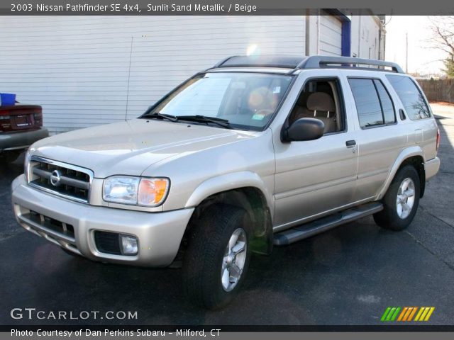 2003 Nissan Pathfinder SE 4x4 in Sunlit Sand Metallic