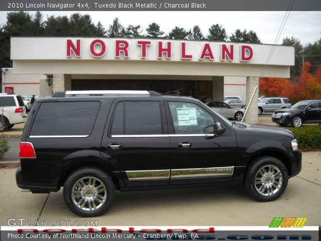 2010 Lincoln Navigator 4x4 in Tuxedo Black Metallic