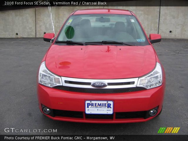 2008 Ford Focus SE Sedan in Vermillion Red