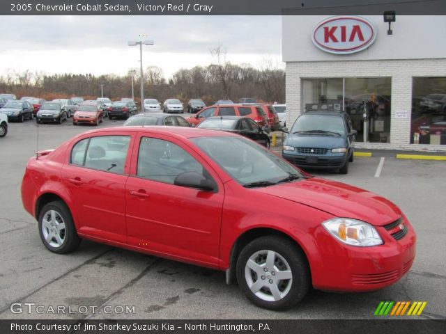 2005 Chevrolet Cobalt Sedan in Victory Red