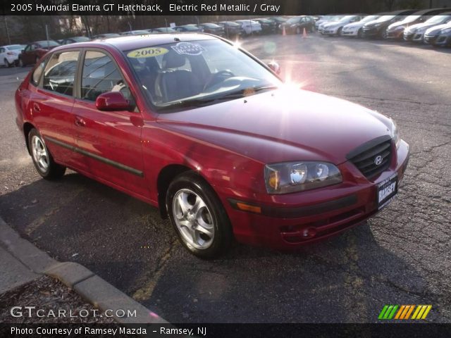 2005 Hyundai Elantra GT Hatchback in Electric Red Metallic