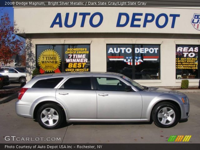 2008 Dodge Magnum  in Bright Silver Metallic