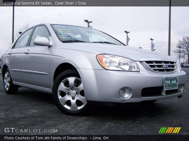 2006 Kia Spectra EX Sedan in Clear Silver