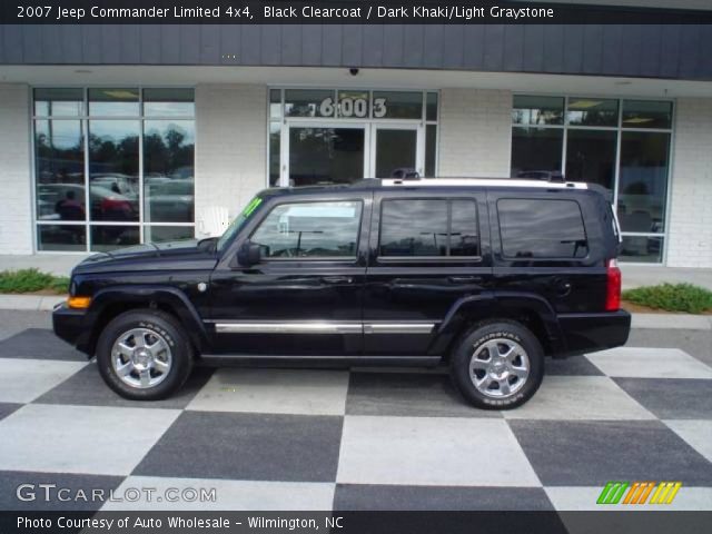 2007 Jeep Commander Limited 4x4 in Black Clearcoat