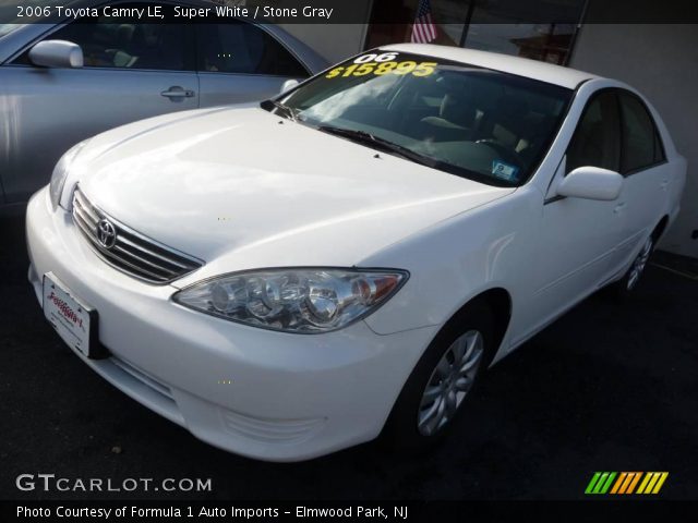 2006 Toyota Camry LE in Super White