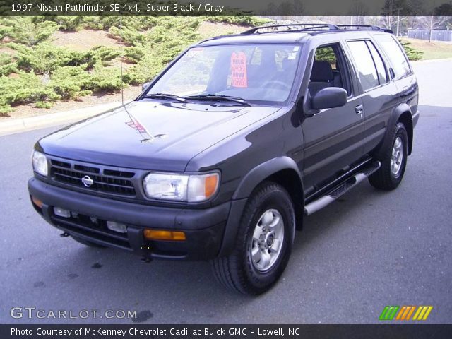 1997 Black nissan pathfinder