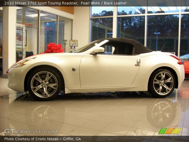 2010 Nissan 370Z Sport Touring Roadster in Pearl White
