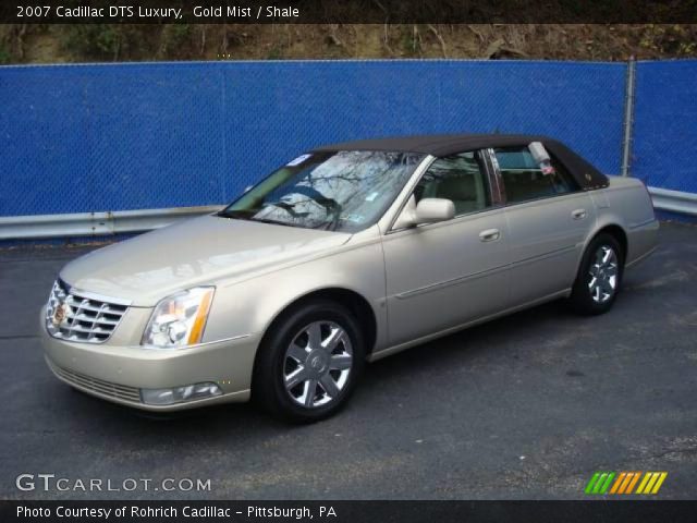 2007 Cadillac DTS Luxury in Gold Mist