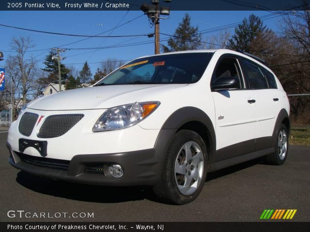 2005 Pontiac Vibe  in Frosty White