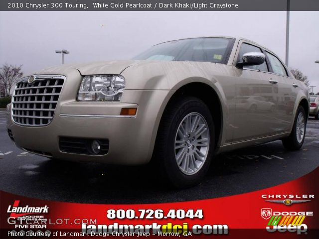 2010 Chrysler 300 Touring in White Gold Pearlcoat