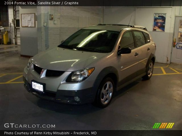 2004 Pontiac Vibe  in Satellite Silver