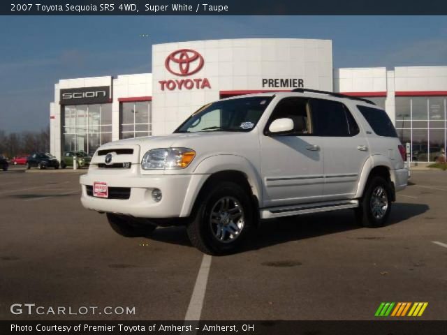 2007 Toyota Sequoia SR5 4WD in Super White